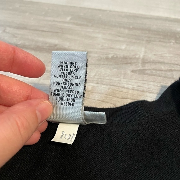 CATHERINE’S Black And Red Sparkle Cardinal Scoop Neck Sweater- Size 1X 18/20W - Picture 7 of 11